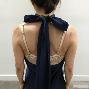 Vestido elegante francés de satén color champán con cuello halter, nuevo vestido de verano ajustado y adelgazante, falda larga. - Product Image 3