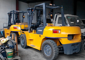 Montacargas Diésel Lonking de 10 Toneladas de Carga Nominal, Modelo LG100DT, Marca China, con Alto Rendimiento, Precio de Fábrica de Maquinaria Logística - Product Image 6