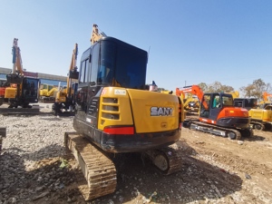 Maquinaria de excavadora de segunda mano de alta calidad, peso operativo de 6 toneladas con motor de núcleo y motor vendido a un precio bajo - Product Image 3