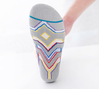 Chaussettes de sport athlétiques personnalisées OEM, motif géométrique jacquard tendance, motif lion, semelle rembourrée, streetwear