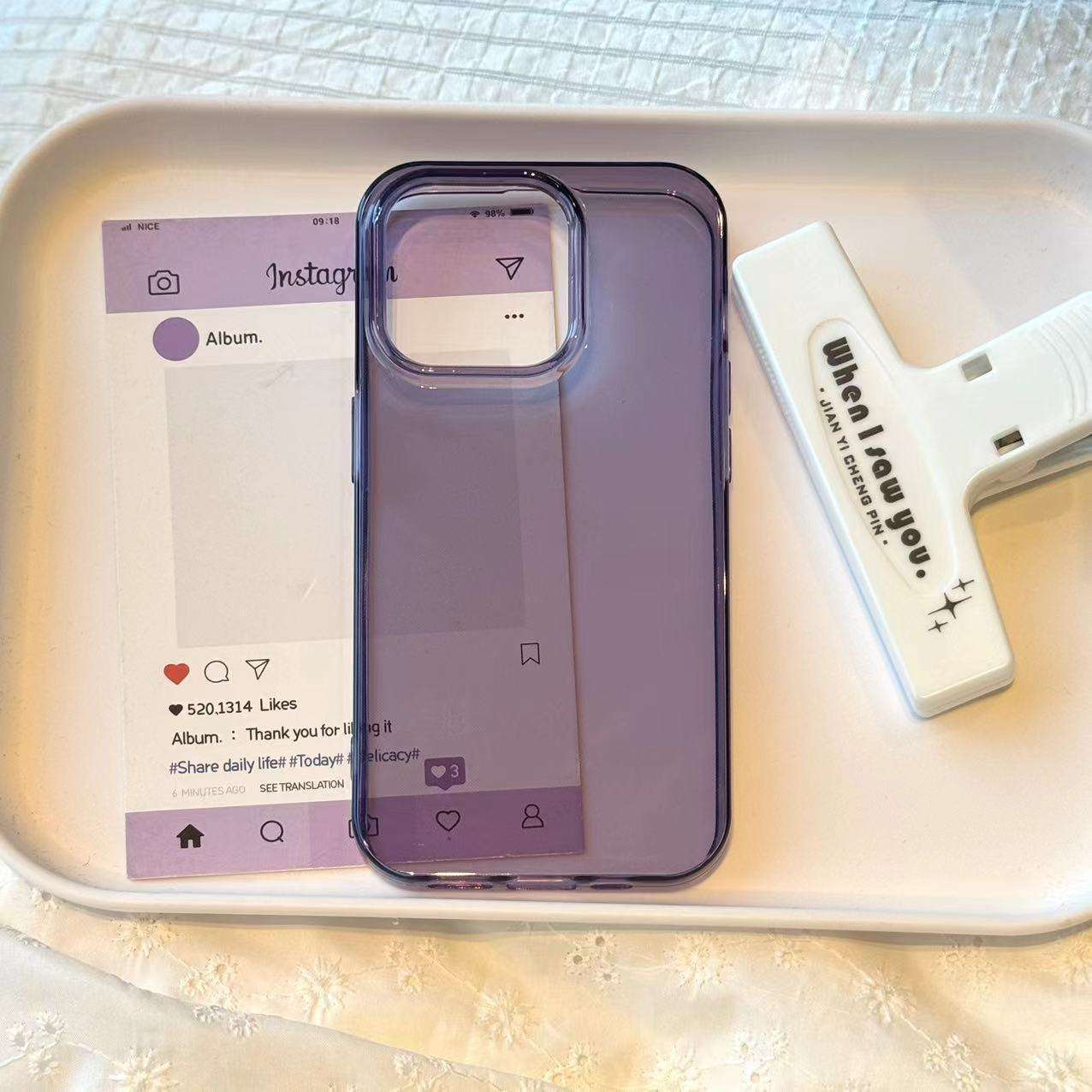 สีม่วงโปร่งแสง