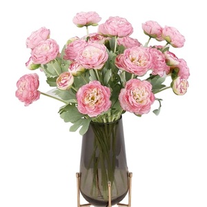 Fiori artificiali a tre teste a forma di ranuncolo stile europeo adatti per la decorazione di matrimonio a casa fotografia di composizione floreale - Product Image 3