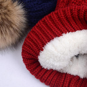 <span class=keywords><strong>Bonnet</strong></span> d'hiver chaud pour <span class=keywords><strong>femme</strong></span> <span class=keywords><strong>avec</strong></span> <span class=keywords><strong>pompon</strong></span> en fourrure – Promotion mode unisexe pas cher - Product Image 4