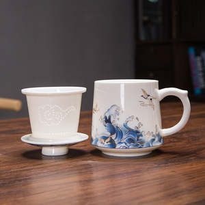 Ensemble de tasses à thé en céramique de style chinois avec filtre, trois pièces, tasse à thé de bureau, cadeau d'affaires - Product Image 3