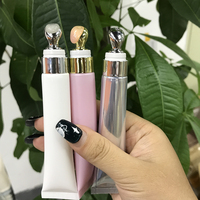 Nouvel arrivage : Repulpeur de lèvres personnalisé 10-20 ml – Flacon souple pour acide hyaluronique – Volumateur et gloss repulpant pour les lèvres – Marque privée