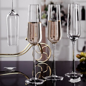 Copas de Cristal Personalizadas de Lujo, Libres de Plomo, para <span class=keywords><strong>Vino</strong></span> Dulce, <span class=keywords><strong>Vino</strong></span> Espumoso y Cócteles, de Color Sólido y Diseño Minimalista - Product Image 3