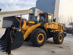 Cargadora de Ruedas Delantera de 5 Toneladas, Modelo 955T, con Capacidad de Cucharón de 3m³ y Repuestos en Venta - Product Image 2