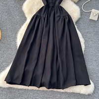 Nouvelle Robe d'Été Élégante sans Manches Col Rond Perles Noire Coupe Évasée