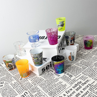 Logo personnalisé 2oz verres à liqueur colorés petite tasse à vin jetable tasse souvenir élégante pour les événements ou les célébrations