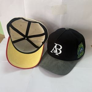 <span class=keywords><strong>Casquette</strong></span> de baseball <span class=keywords><strong>snapback</strong></span> unisexe personnalisée à 5 panneaux en daim synthétique à visière incurvée bicolore avec motif de feuille tropicale - Product Image 3