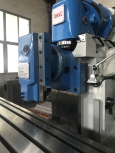 Fraiseuse verticale universelle TOKMC <span class=keywords><strong>Hercules</strong></span>, robuste, avec cône de broche ISO50, garantie 1 an, TUM1680BVH, charge utile 3000 kg - Product Image 6
