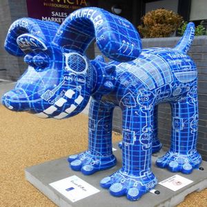 ประติมากรรมตกแต่งเมืองที่มีเอก<span class=keywords><strong>ล</strong></span>ักษณ์เฉพาะตัว รูปทรงดินสอสี ทำจากไฟเบอร์กลาส <span class=keywords><strong>ส</strong></span>ำหรับตกแต่งพื้นที่พักผ่อนในพ<span class=keywords><strong>ล</strong></span>าซ่า ถนนการค้า และสถานที่<span class=keywords><strong>ส</strong></span>ำคัญทางศิลปะในเมือง - Product Image 3