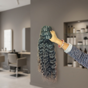 Venta al por mayor 100% Extensiones de cabello humano de templo indio Virgen sin procesar Color negro Paquetes ondulados en bruto Onda natural frontal recta - Product Image 1