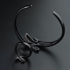 Conjunto de Joyería al por Mayor de Fábrica, Anillo y Brazalete de Acero Inoxidable con Diseño de Espada, Estilo Europeo y Occidental Americano, Personalizado - Product Image 3