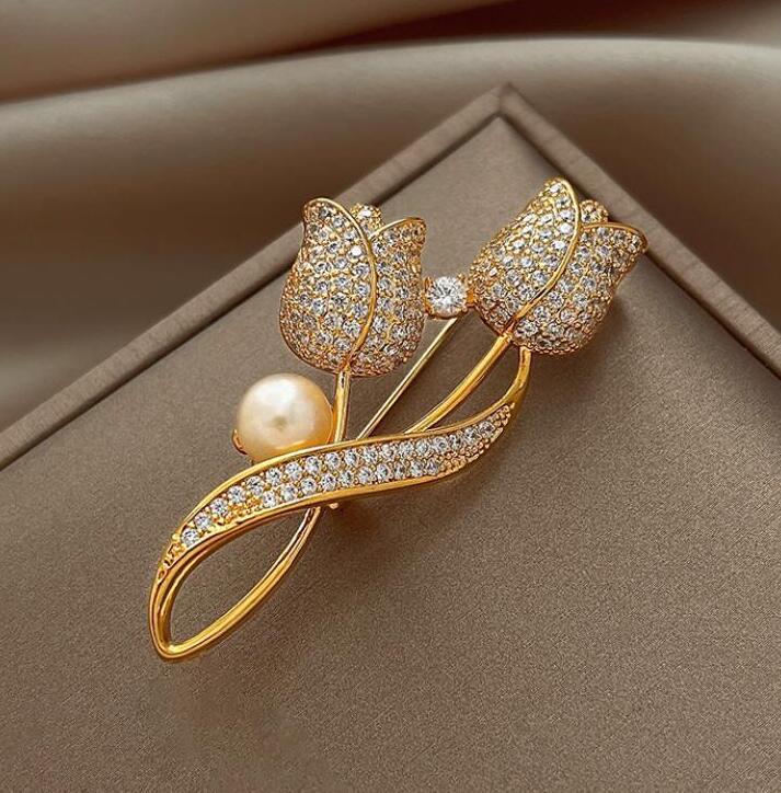 Low Price Gold Brooches for Dresses Cute Animal Bird Design | Alibaba.com