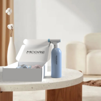 250ml 500ml boîte personnalisée bouteille de nettoyage en plastique PET de couleur bleue transparente bouteille de nettoyage en aérosol pour salle de main désinfectant bouteille de pulvérisation d'alcool