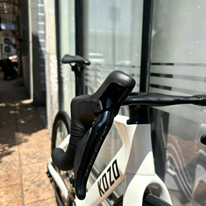 Vélo de course sur route Shi mano Dura-Ace Di2 OEM KOZO2 en fibre de carbone 700C avec freins à disque hydrauliques, léger et super léger. - Product Image 2