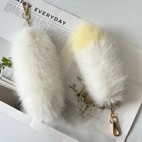 Pendentif en fausse fourrure de renard 2026, accessoire de sac tissé à la main et porte-clés de voiture, design queue de renard, en stock