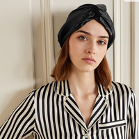 Topi tidur berbahan 100% sutra ini anti kusut, lembut, nyaman, dan ramah di rambut serta kulit Anda.