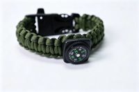 Bracelet de survie 5-en-1 avec boussole, allume-feu, sifflet, montre-bracelet et pointeur, en paracorde et métal, pour la randonnée et le camping