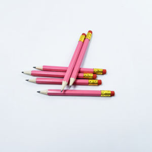 Crayons de golf personnalisés rose rouge avec gommes mini petits crayons faveurs de douche de bébé demi-crayons en bois hexagone en vrac aiguisés - Product Image 4