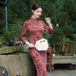 Grande taille longue manches de neuf minutes mariage mère Performance 2024 coupe ajustée cachemire Cheongsam Style national