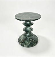 Table d'appoint ronde en marbre vert naturel, plateau en pierre veinée gris et blanc, base en forme de C, table d'appoint pour salon, villa, hôtel, maison