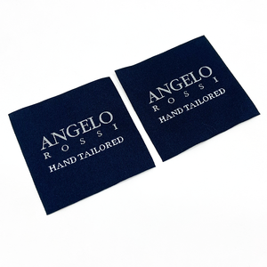 Étiquettes personnalisées d'étiquette tissée à haute densité de nouvelle conception de haute qualité pour l'étiquette de tissu tissé de vêtements - Product Image 4