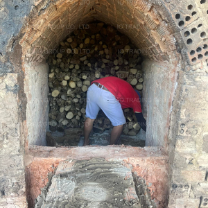 Charbon de bois naturel en bois de café noir pour barbecue, utilisation domestique et en restauration - Product Image 4