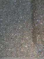 Robe de scène brodée de dentelle et de sequins brillants en tissu respirant sur mesure pour l'industrie lourde, idéale pour les mariages et les accessoires pour filles