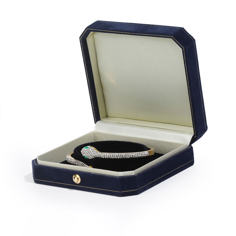 กล่องสร้อยข้อมือสีฟ้า