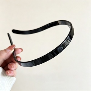 Serre-têtes antidérapants à dents, simples et classiques en plastique pour femmes, accessoires capillaires en gros à prix abordable - Product Image 5
