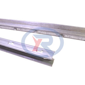 Poste de Acero Galvanizado Tipo Z de 8 pies de Altura, Poste Clásico para Cercas y Enrejados de Exterior - Product Image 5