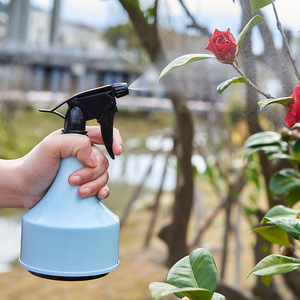 Pulverizador Manual de Mano Nordic Wind de 500 ml, Color Caramelo, Plástico, Control de Flujo Variable, Manguera de 1.5 m, para Jardinería y Lavado de Autos - Product Image 4