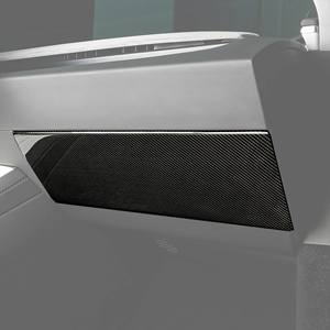 Kit intérieur en carbone sec noir pour Tesla Model Y Juniper, avec couvercle de boîte à gants - Product Image 2
