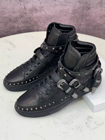 Bottes montantes pour hommes en cuir véritable, style rock sombre, avec boucles de ceinture et rivets, nouvelle collection hiver 2026