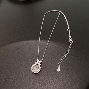 สร้อยคอจี้หยกธรรมชาติประดับเพชรคิวบิกเซอร์โคเนีย 5A ดีไซน์พิเศษจาก Dylam พร้อมสายสร้อยเงินแท้ S925 สำหรับผู้หญิง - Product Image 5
