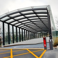 Verre trempé de haute qualité pour l'entrée du bâtiment et le parking, structure durable avec design personnalisable