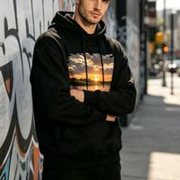 Hoodie Streetwear Retro yang Dapat Dikustomisasi dengan Grafis Oranye, Dibuat dengan Teknik Cetak Transfer Panas Film