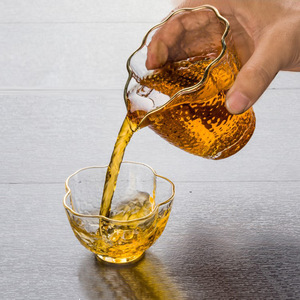 Taza de Vidrio Martillado con Diseño de Flor de Ciruelo, Dispensador de Té de Fondo Grueso, Estilo Oriental, Utensilio Transparente para la Ceremonia del Té - Product Image 2