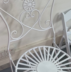 Chaises de patio en fer sculpté de style rétro européen, chaises pliantes de style campagnard pour les fournitures de mariage en plein air - Product Image 6