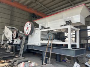 Concasseur à mâchoires mobile neuf et d'occasion pour le concassage de minerai, de pierre et de matériaux de construction, composants essentiels du moteur et de l'engrenage pour la ligne de production minière - Product Image 6