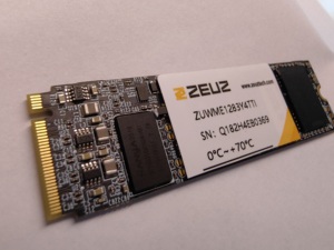 SSD <span class=keywords><strong>M2</strong></span> NVMe PCIe 2280 di Grado Industriale Premium Velocità Fulminee Resistenza alle Temperature Impareggiabile per Ambienti Operativi Difficili - Product Image 3
