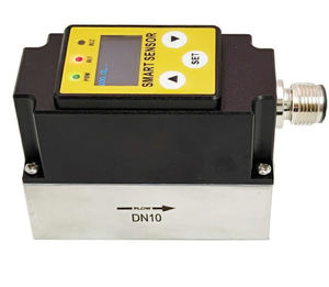 高精度デジタル燃料流量計ステンレス鋼4タービン流量計ウォーターオイル用パルス出力OEMカスタマイズ可能 - Product Image 4