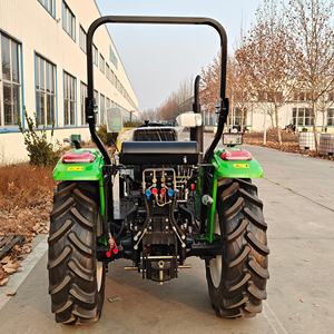 Mini tracteur 4x4 certifié EURO 5 de 50 CV avec pelle arrière pour le mélange du terreau de serre - Product Image 5