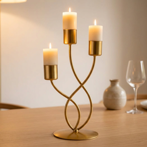 Candelabro clásico de latón como centro de mesa para bodas, festivales y decoración del hogar. - Product Image 3