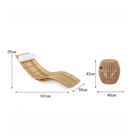 Chaises empilables d'extérieur modernes en teck naturel durable avec coussins pour se détendre dans la cour, design ondulé s'adaptant à la forme du corps