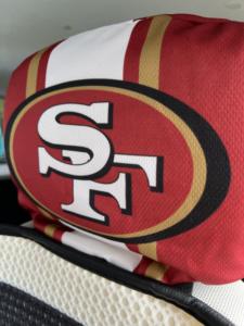 <span class=keywords><strong>San</strong></span> <span class=keywords><strong>Francisco</strong></span> 49ers 2025 diskon besar sarung bantal mobil kustom kualitas tinggi perkumpulan Wanita sarung bantal mobil penutup sandaran kepala kursi mobil - Product Image 6