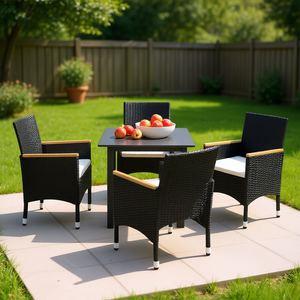 Set da Pranzo da Giardino in Rattan Nero per 4 Persone, Resistente alle Intemperie, Arredamento da Esterno in Stile Contemporaneo - Product Image 2