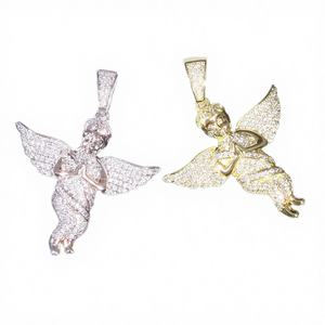 Colgante de Ángel Personalizado en Plata de Ley S925 Chapada en Oro con Moissanita Redonda Brillante Certificada para Regalo de Joyería - Product Image 4